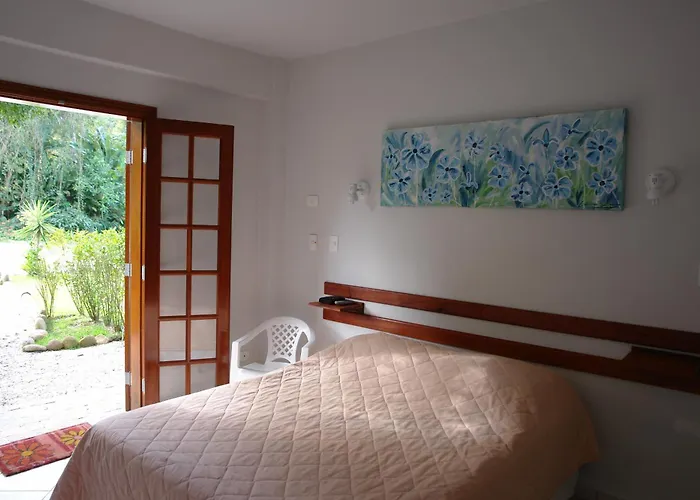 Pousada Praia de ItamambucaHotel em Ubatuba